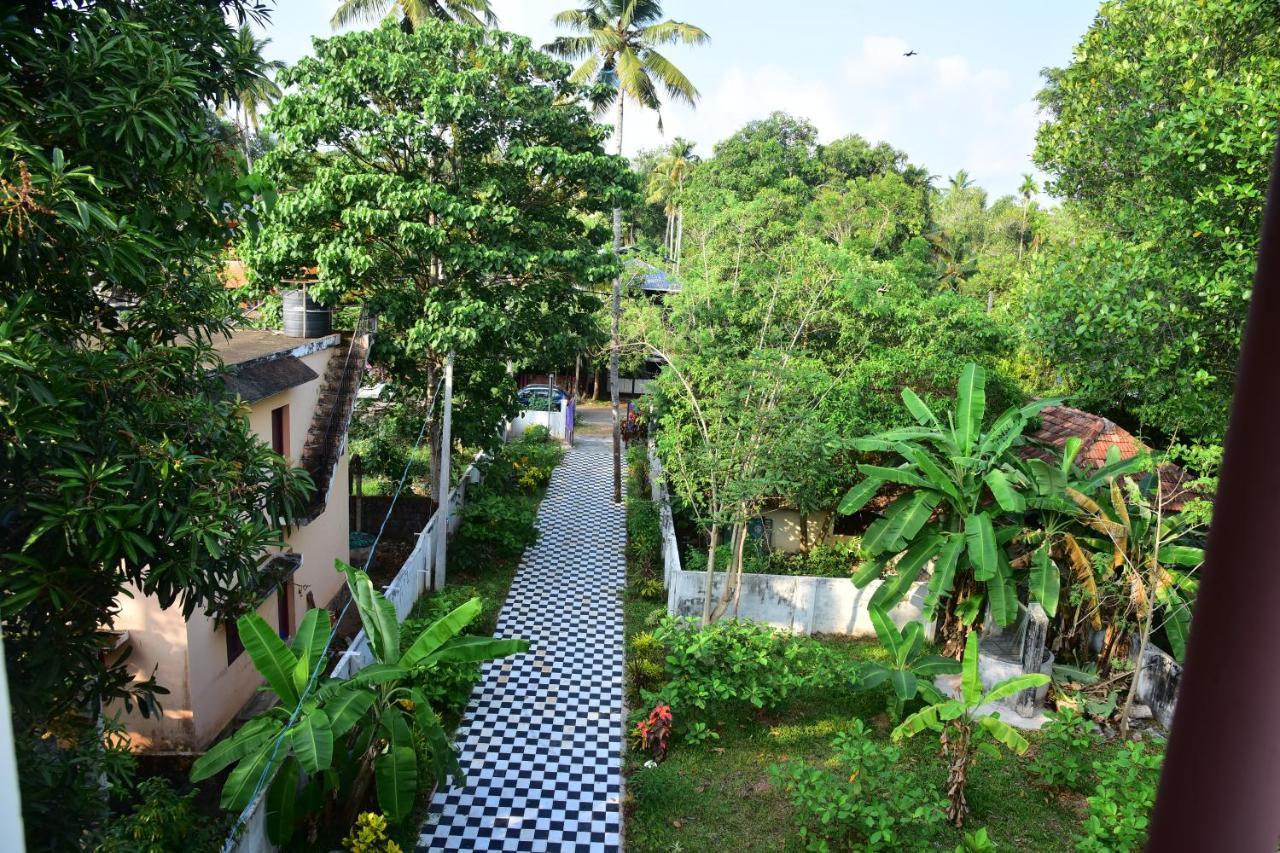 瓦尔卡拉Devi Kripa Residency公寓 外观 照片
