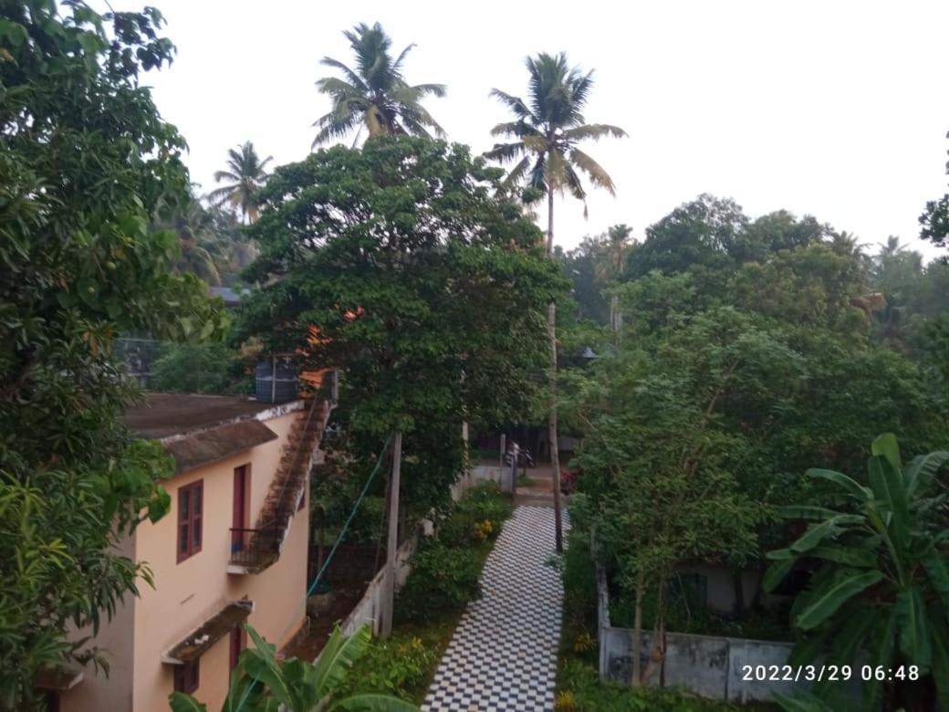 瓦尔卡拉Devi Kripa Residency公寓 外观 照片