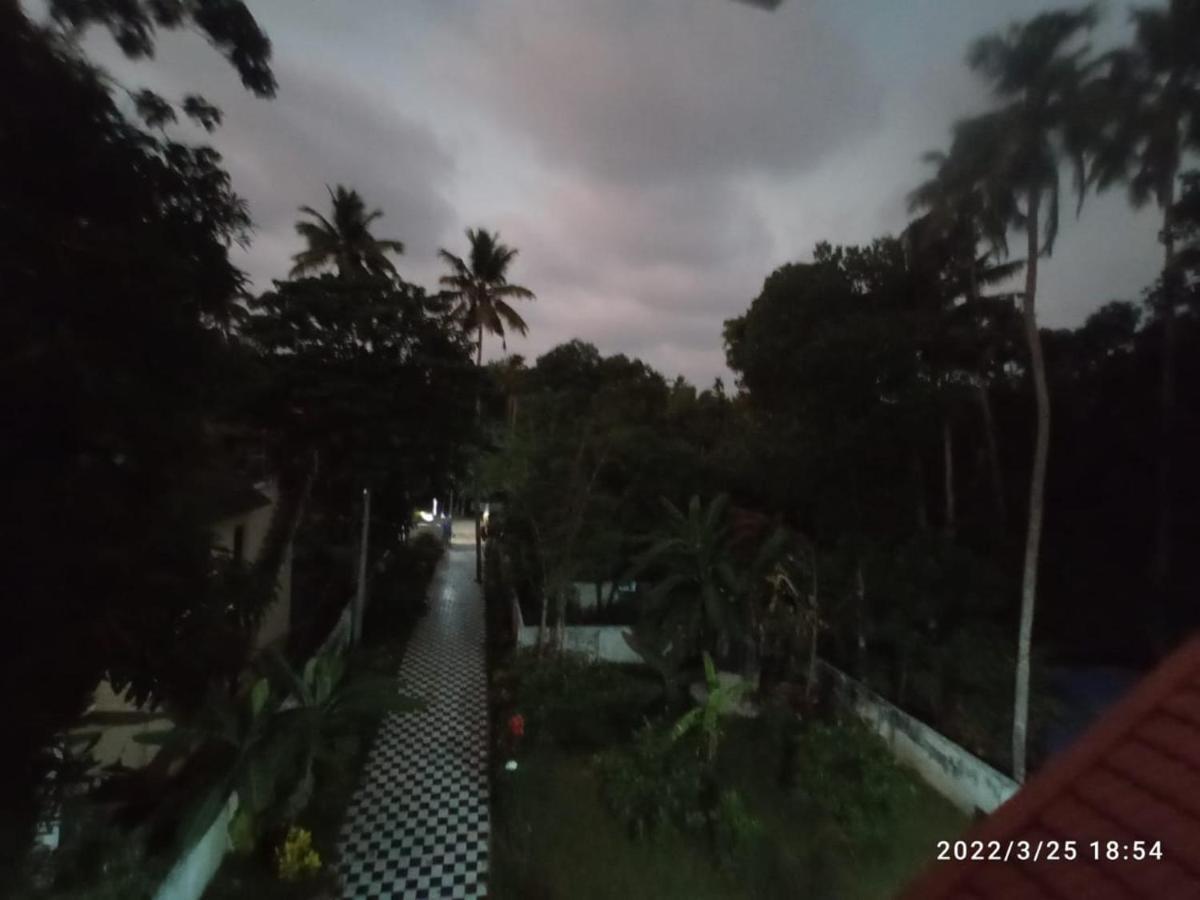 瓦尔卡拉Devi Kripa Residency公寓 外观 照片