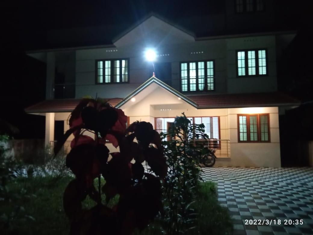 瓦尔卡拉Devi Kripa Residency公寓 外观 照片