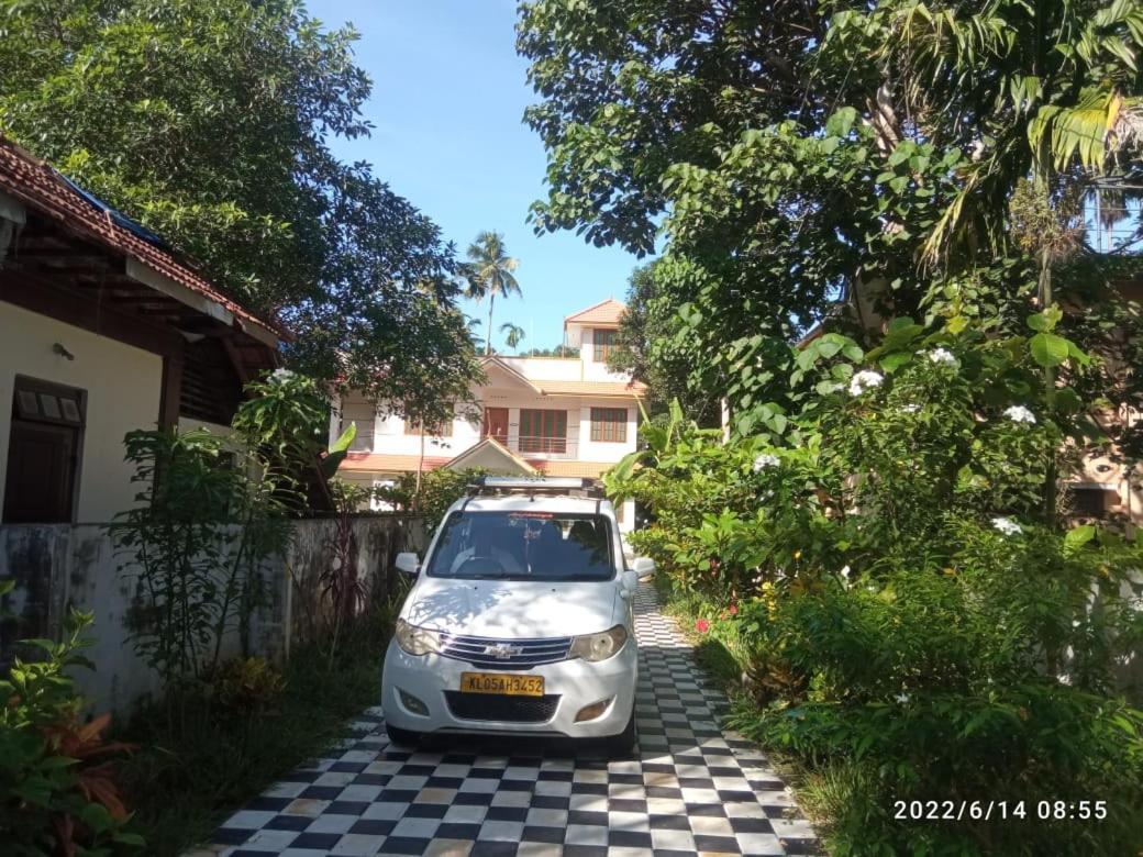瓦尔卡拉Devi Kripa Residency公寓 外观 照片