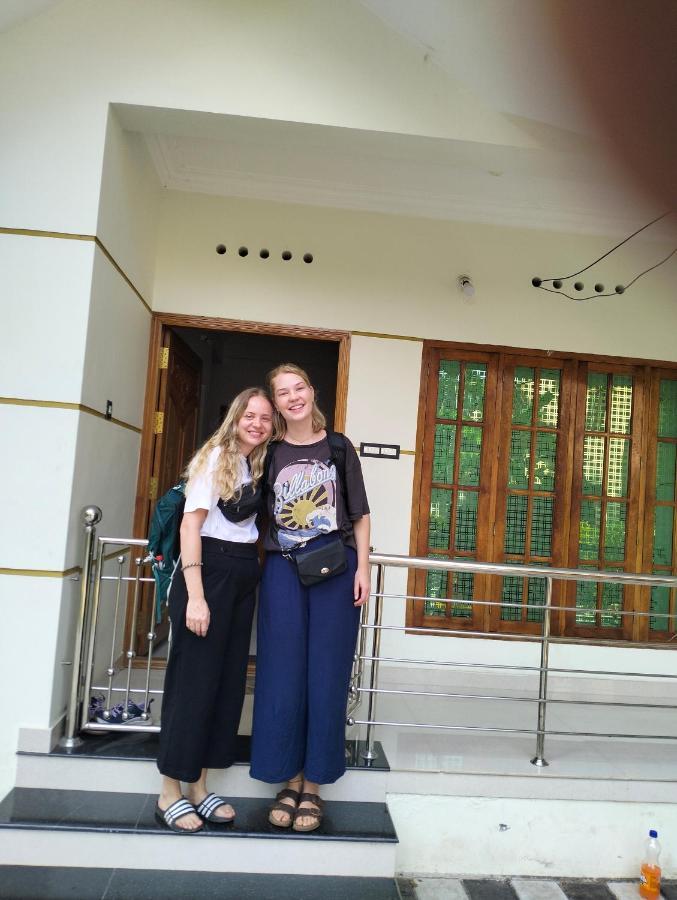 瓦尔卡拉Devi Kripa Residency公寓 外观 照片